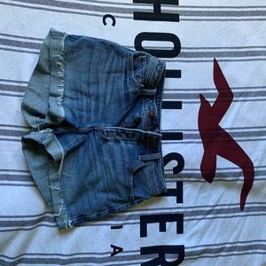 Hollister curvy high rise mom shorts🤩